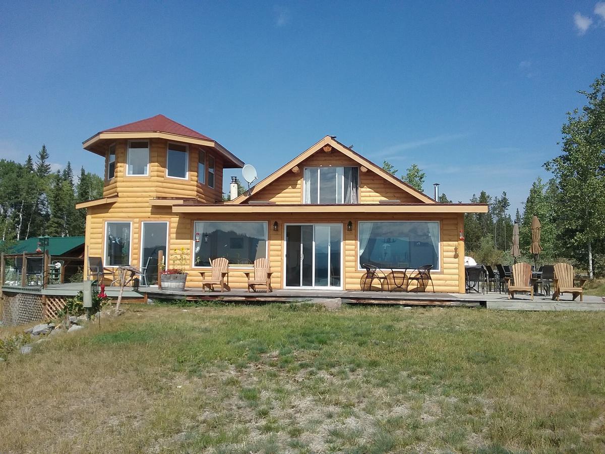 Eagle Bear Lodge Tatla Lake エクステリア 写真